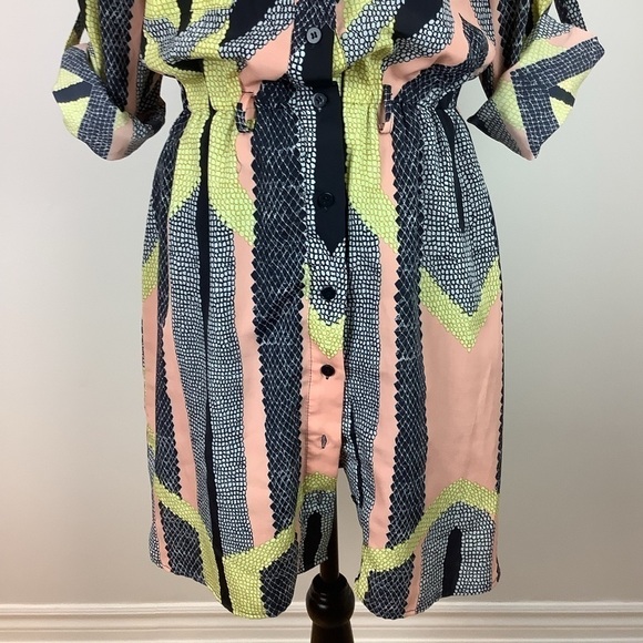 BAR III COLOURFUL PRINT BUTTON SHIRT DRESS - Picture 4 of 8